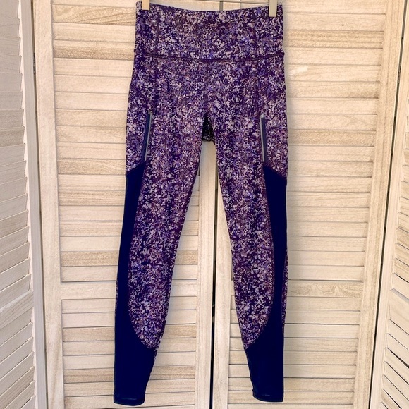 Athleta Rainier Printed Mesh Tight Size XS - Picture 3 of 12